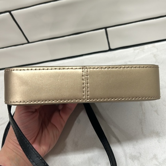 Kate Spade $178 Ivy Street Clover Crossbody Genuine Cowhide Leather Black Gold - Picture 9 of 16